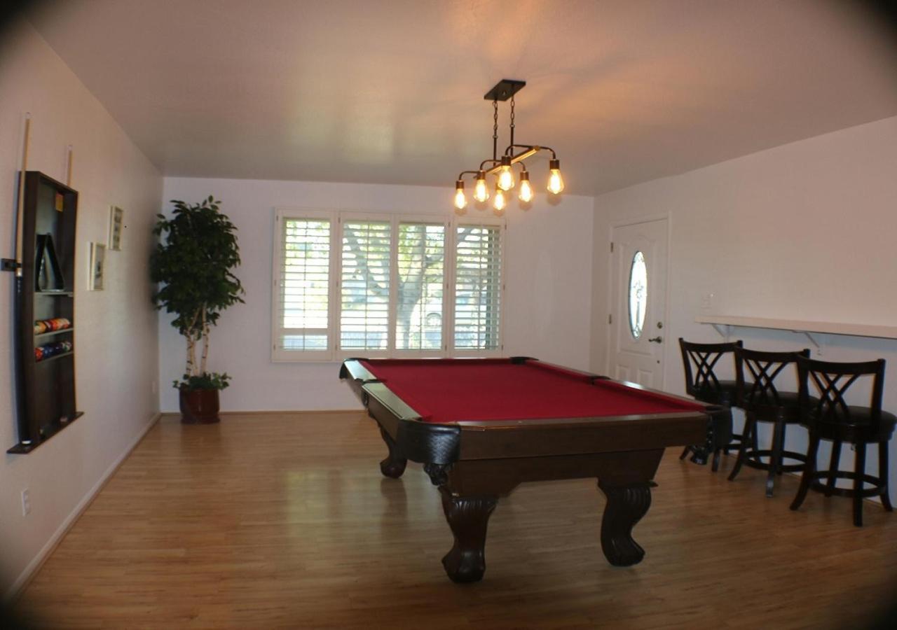 Tempe Escape With Heated Pool, Billiards & Firepit Fun Villa Buitenkant foto